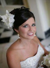 свадебные прически с цветами фото свадебные прически с цветами фото