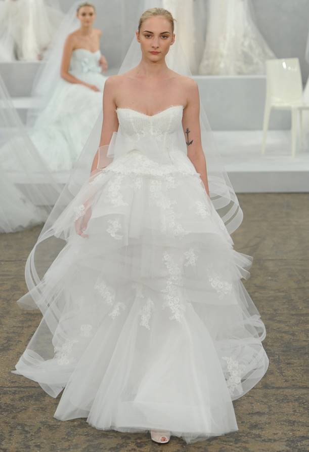 Свадебные платья от Monique Lhuillier (Весна 2015) Свадебные платья от Monique Lhuillier (Весна 2015)