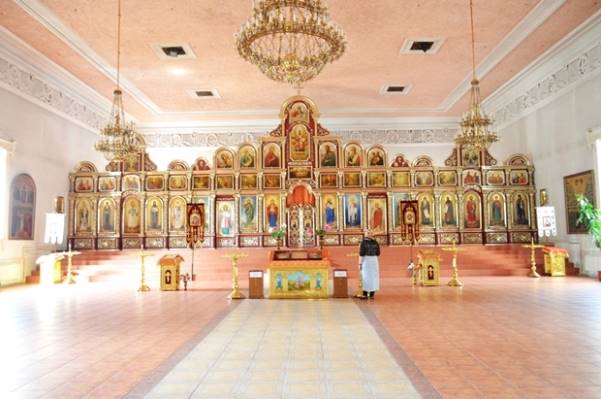 внутри Свято-Никольского Храма внутри Свято-Никольского Храма