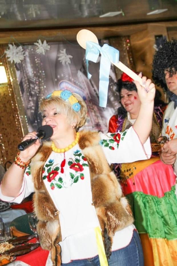 Ведущая Ирина Панова Ведущая Ирина Панова