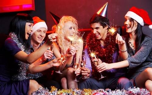 Как одеться на корпоративную вечеринку Как одеться на корпоративную вечеринку