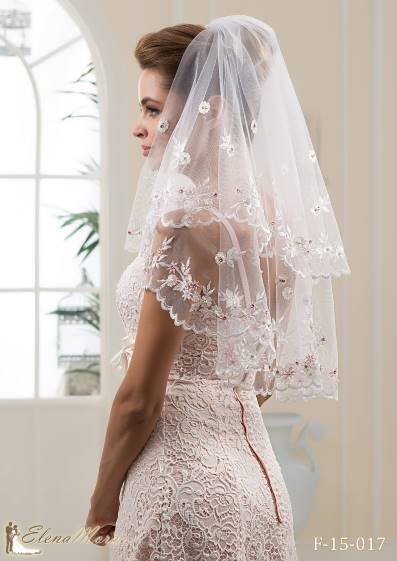 Фата – дань традициям или модный аксессуар? Фата – дань традициям или модный аксессуар?